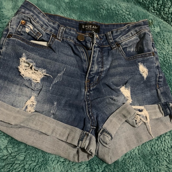 Denim shorts - Picture 1 of 3